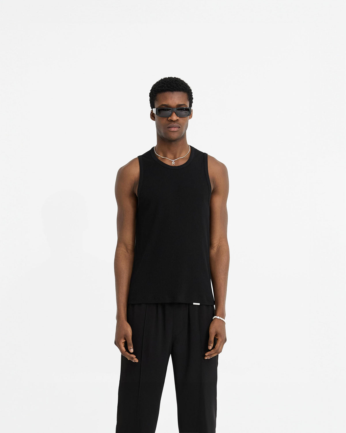 0008__0031__0007_vestblack2_TOPCROP